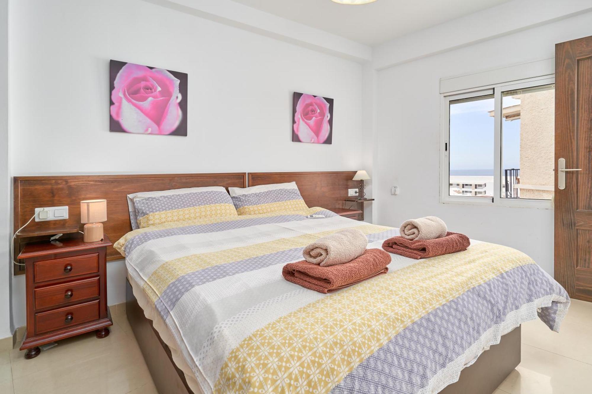 1 Bed Apartment With Sea View Nerja Bagian luar foto