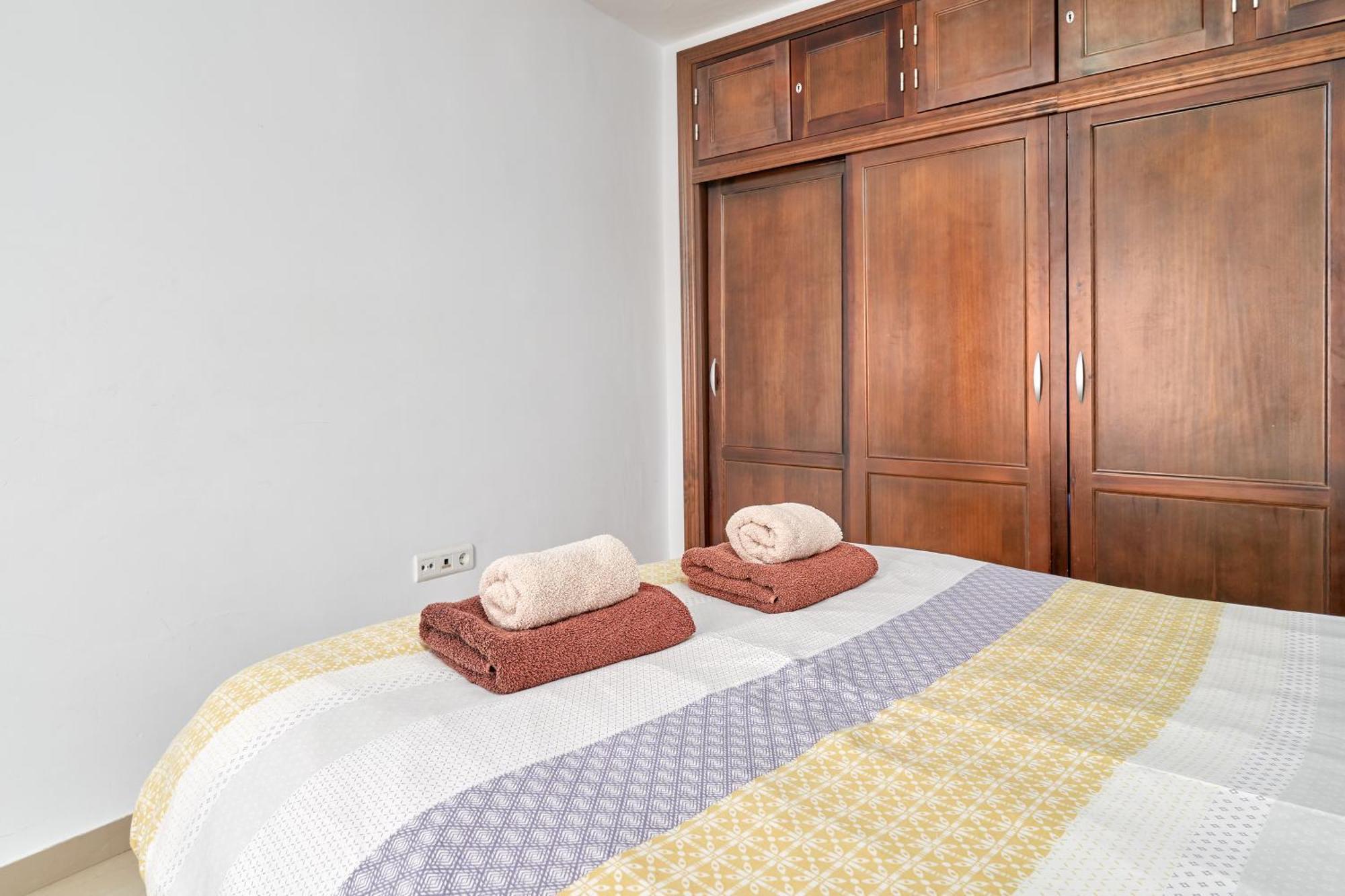 1 Bed Apartment With Sea View Nerja Bagian luar foto